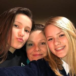 Meet your Posher, Sharon